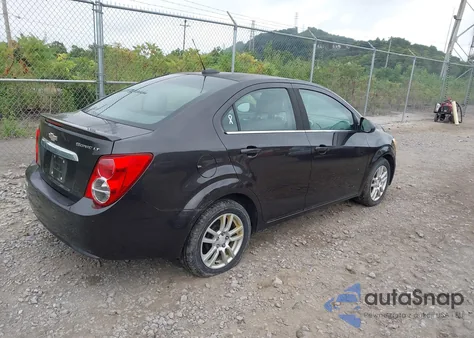 2016 Chevrolet Sonic Lt Auto z USA, uszkodzony, nr VIN 1G1JC5SG9G4115601